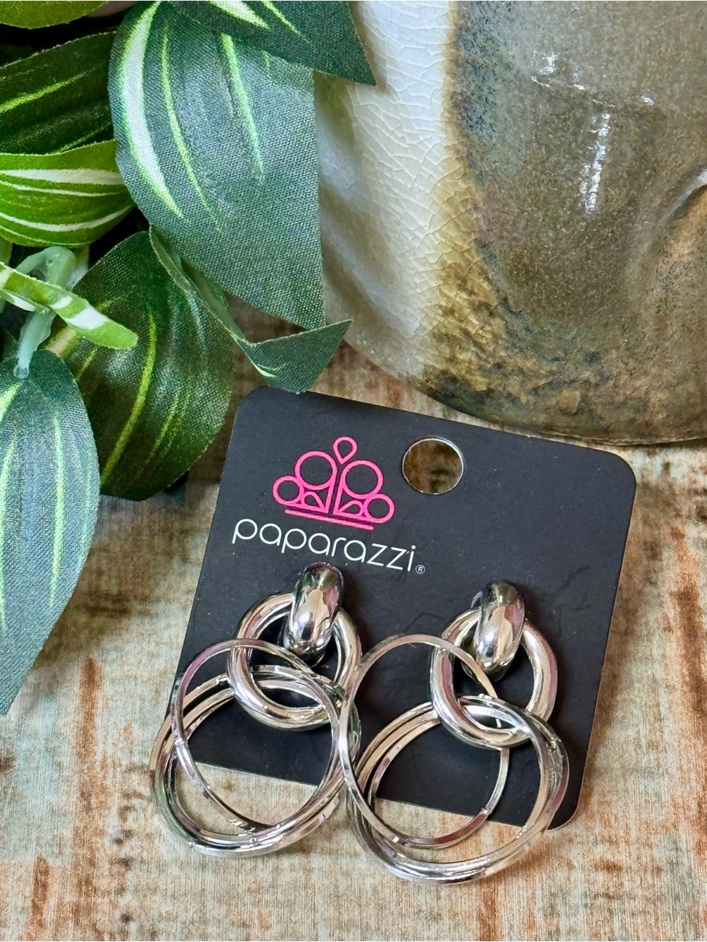 🆕 Women’s “Paparazzi” Silver Dangle Earrings